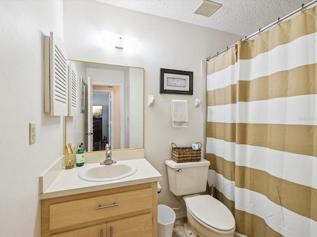 4220 Revere Cir, New Port Richey, FL 34653 - bathroom with vanity, a textured ceiling, and curtained shower