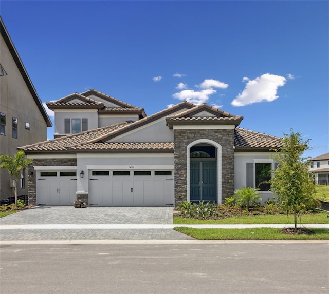 15003 Rider Pass Dr, Lithia, FL 33547 - photo 1