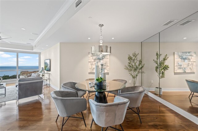 400 Beach Dr NE Unit 2301, Saint Petersburg, FL 33701 - dining room featuring recessed lighting, wood finished floors, and a ceiling fan