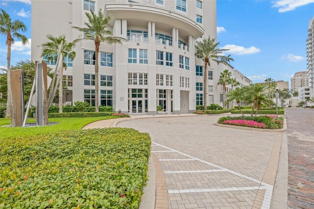 400 Beach Dr NE Unit 2301, Saint Petersburg, FL 33701 - view of building exterior