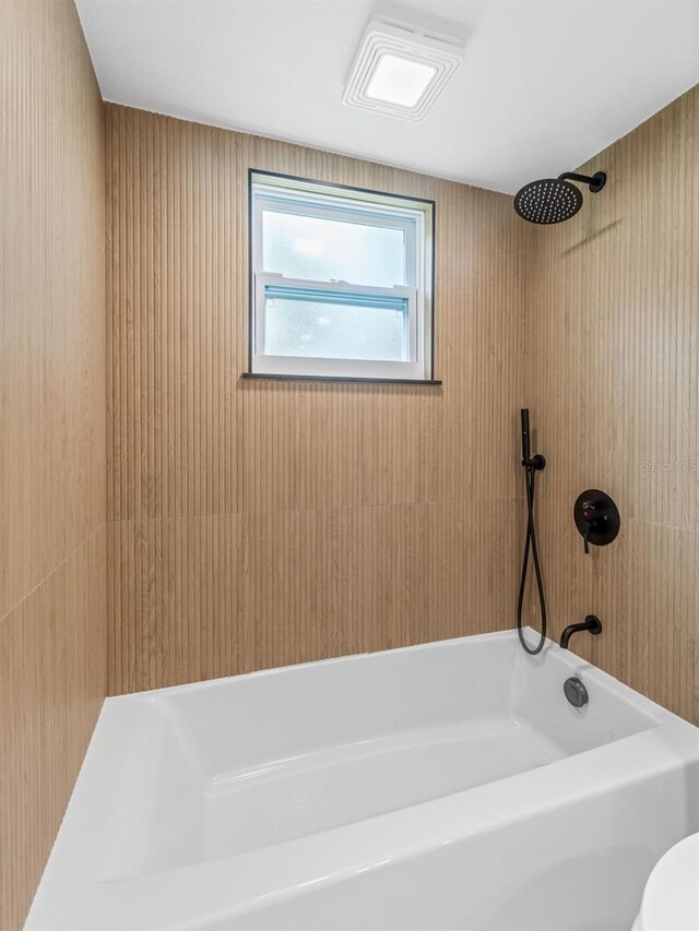 960 65th St S, Saint Petersburg, FL 33707 - full bathroom featuring  shower combination and toilet