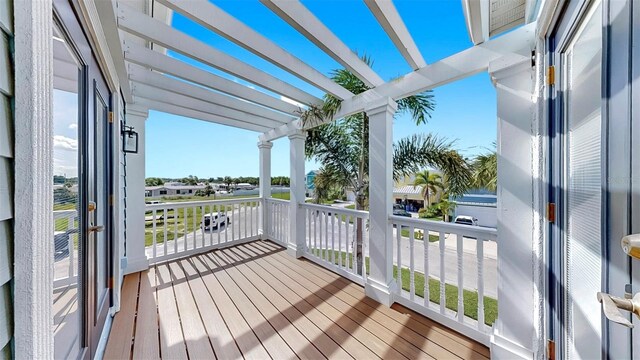 6545 Simone Shores Cir, Apollo Beach, FL 33572 - deck featuring a pergola