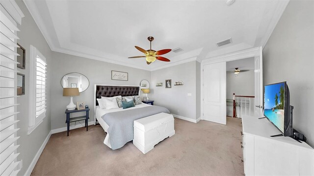 6545 Simone Shores Cir, Apollo Beach, FL 33572 - bedroom with light carpet, crown molding, and a ceiling fan