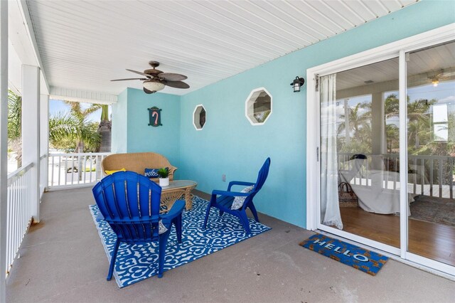 7950 Causeway Blvd N, Saint Petersburg, FL 33707 - view of patio featuring ceiling fan