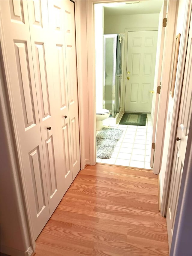 3740 Emerald Ln, Mulberry, FL 33860 - corridor with light wood finished floors