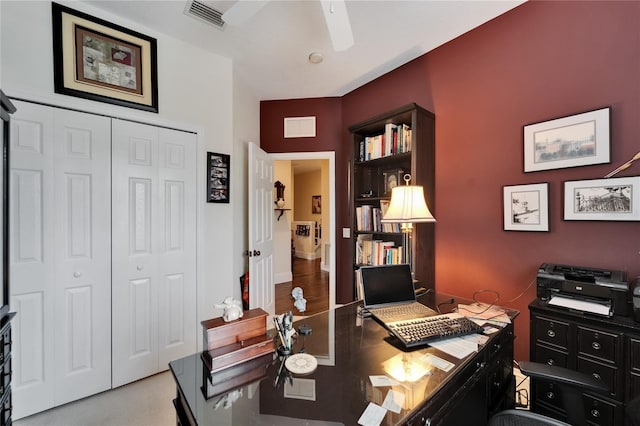 5642 Simonton St, Bradenton, FL 34203 - home office with ceiling fan