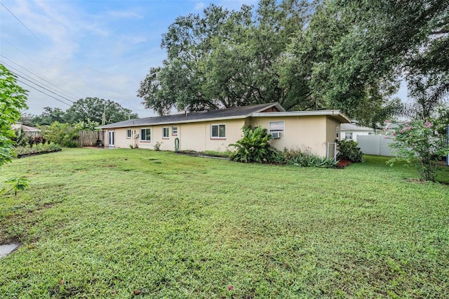 1328 Glenview Ln, Lakeland, FL 33813 - rear view of house
