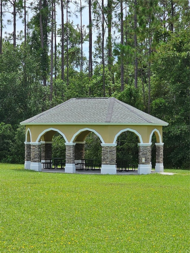2802 Devonoak Blvd, Land O Lakes, FL 34638 - view of property's community featuring a lawn