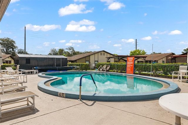 37724 Alissa Dr, Zephyrhills, FL 33542 - photo 4