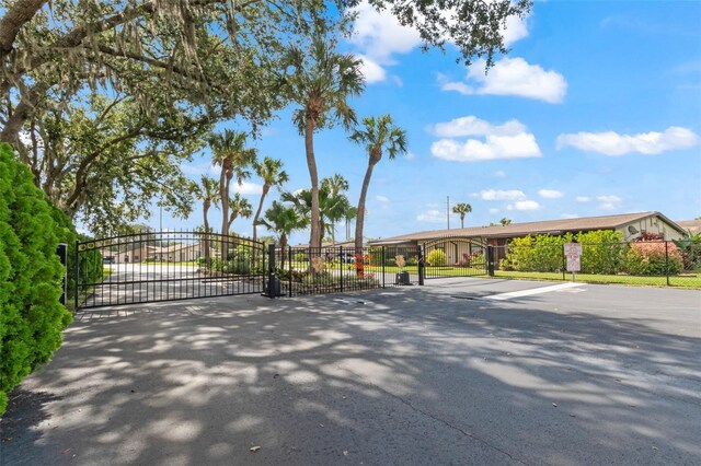 37724 Alissa Dr, Zephyrhills, FL 33542 - photo 32