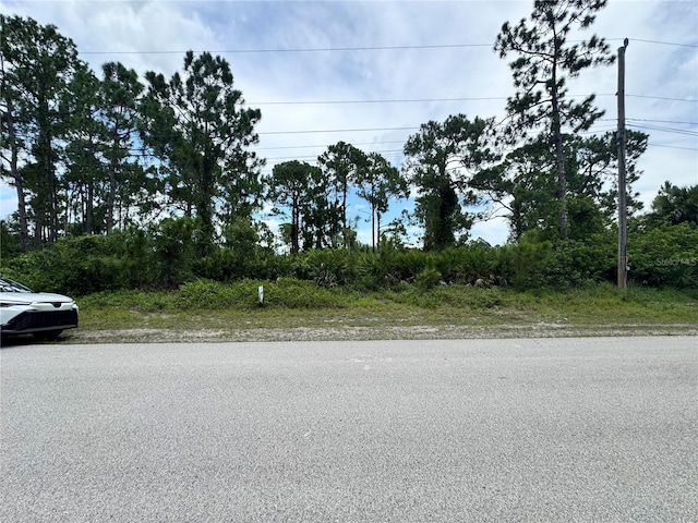 977 Kellogg St E, Lehigh Acres, FL 33974 - photo 2