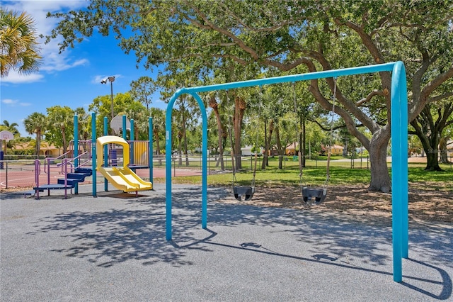 131 N Tessier Dr, St Pete Beach, FL 33706 - view of community play area