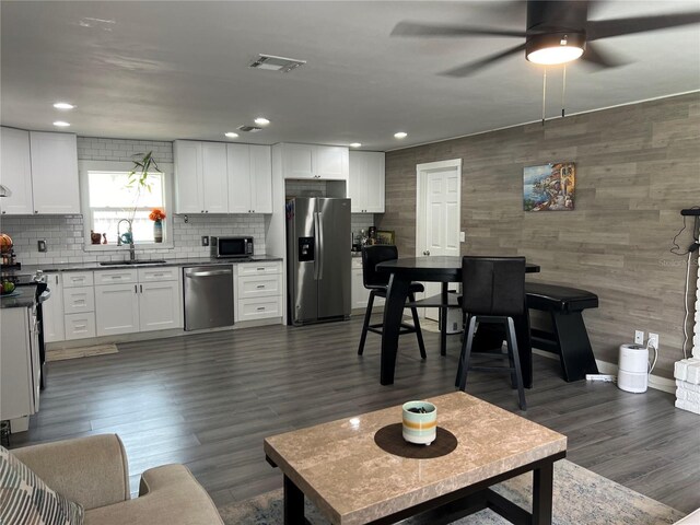 2175 43rd Ave N, Saint Petersburg, FL 33714 - photo 5