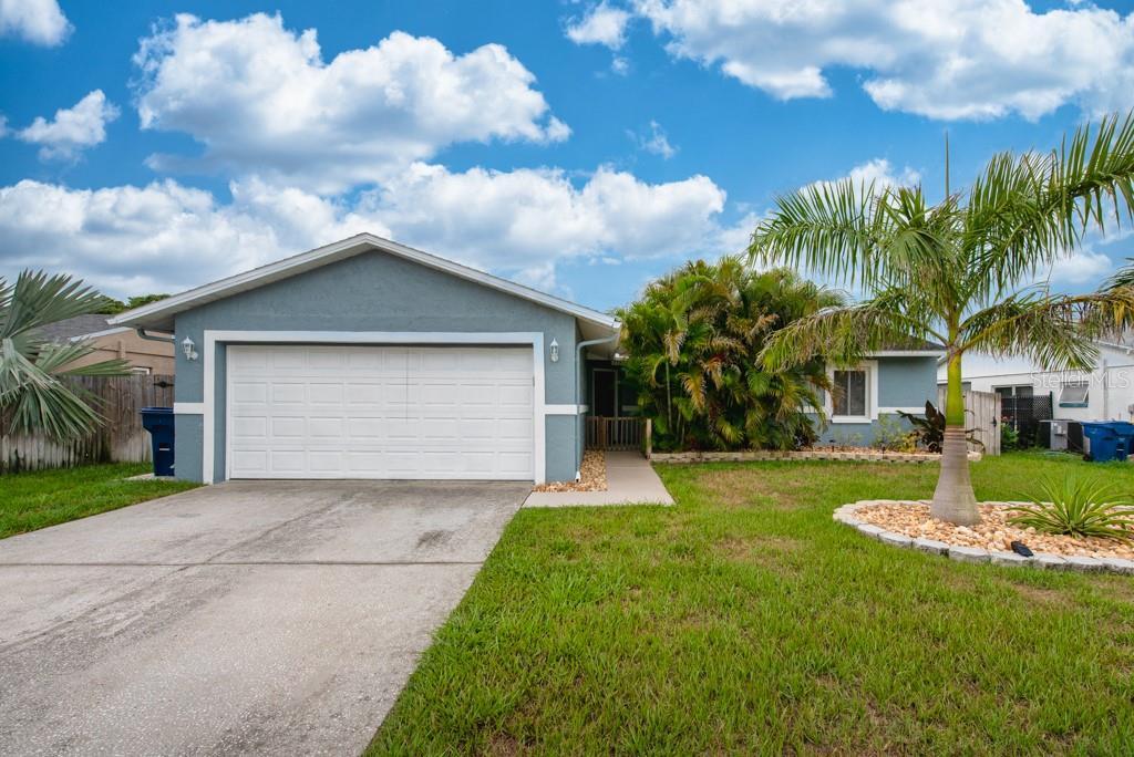 3132 Muir St, Holiday, FL 34691 - photo 1