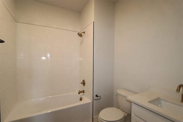 28792 Rambutan Dr, Wesley Chapel, FL 33543 - full bath with vanity and  shower combination