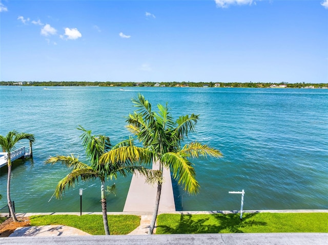11085 9th St E, Treasure Island, FL 33706 - water view