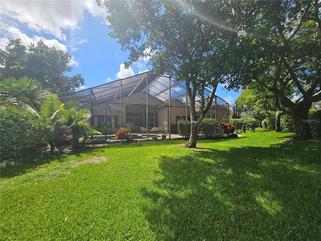 6900 Molakai Cir, Boynton Beach, FL 33437 - view of grassy yard with an outdoor pool
