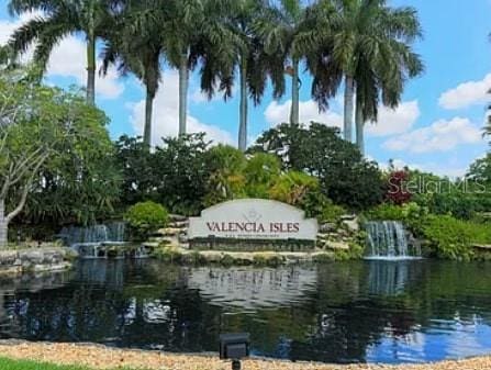 6900 Molakai Cir, Boynton Beach, FL 33437 - community sign featuring a water view