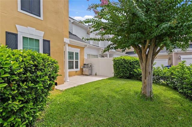 305 Sea Island Way, Tampa, FL 33602 - view of yard with a patio
