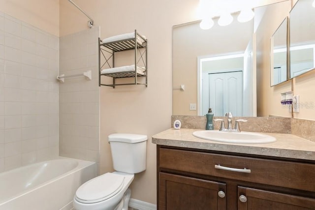 2639 Yukon Cliff Dr, Ruskin, FL 33570 - bathroom with vanity and  shower combination