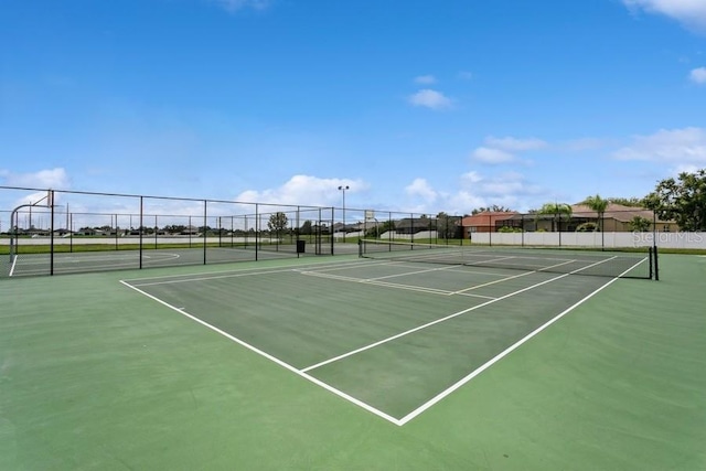2639 Yukon Cliff Dr, Ruskin, FL 33570 - view of tennis court featuring community basketball court