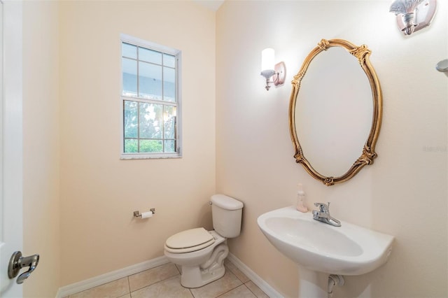 117 Camelot Ridge Dr, Brandon, FL 33511 - bathroom featuring a sink and tile patterned floors