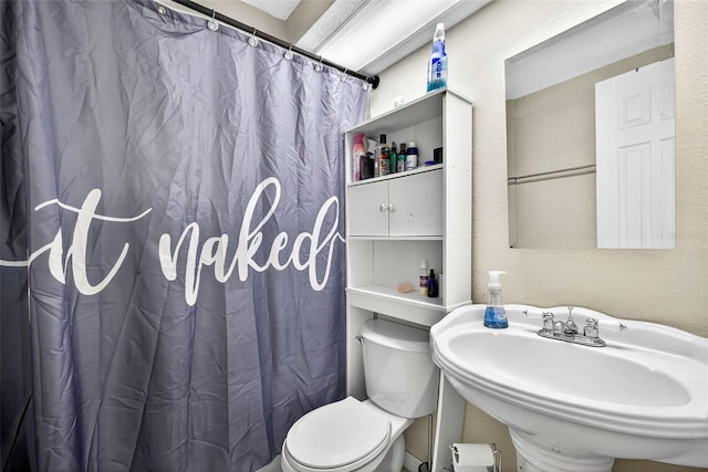 7814 Burnham Dr, Port Richey, FL 34668 - bathroom featuring toilet and a shower with shower curtain