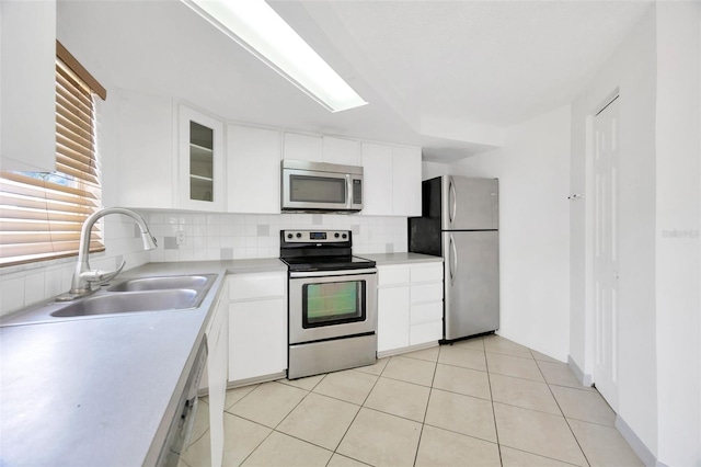 3245 Salisbury Dr, Holiday, FL 34691 - photo 2