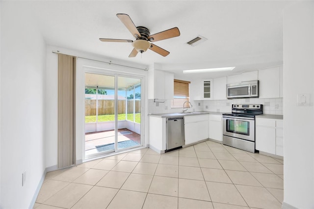 3245 Salisbury Dr, Holiday, FL 34691 - photo 4