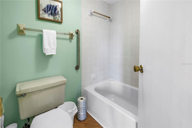 6916 Stones Throw Cir N Unit 9207, Saint Petersburg, FL 33710 - bathroom with shower / bathtub combination and wood finished floors