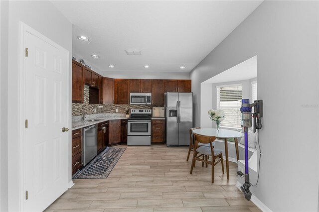 24934 Oakhaven Ct, Lutz, FL 33559 - photo 17
