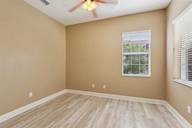 221 Sunset Crest Ct, Apollo Beach, FL 33572 - unfurnished room featuring a ceiling fan and light wood finished floors