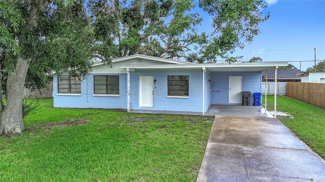 6228 Florida Cir W, Apollo Beach, FL 33572 - single story home featuring driveway and an attached carport