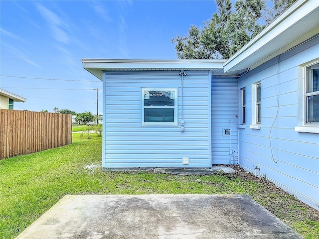 6228 Florida Cir W, Apollo Beach, FL 33572 - exterior space featuring a patio area