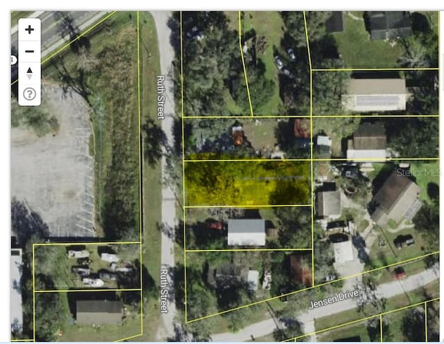 608 Ruth St, Plant City, FL 33563 - photo 16