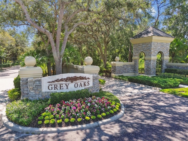 2935 Grey Oaks Blvd, Tarpon Springs, FL 34688 - photo 76