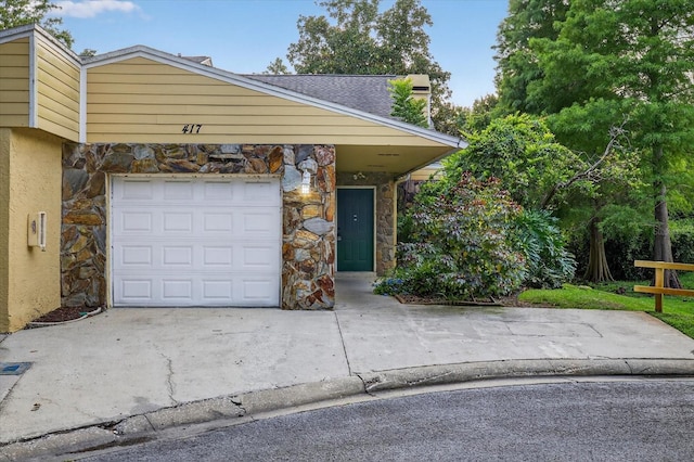 417 Somerset Ln, Palm Harbor, FL 34684 - photo 1