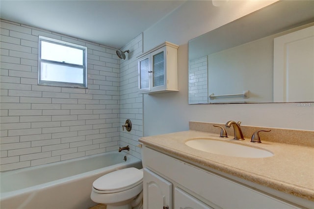 4901 Onyx Ln Unit 204, New Port Richey, FL 34652 - full bath with vanity and washtub / shower combination