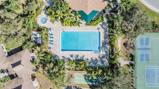 1140 S Pointe Alexis Dr, Tarpon Springs, FL 34689 - aerial view of a pool area