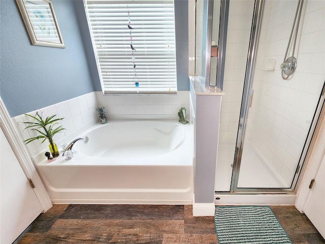 3112 Kearns Rd, Mulberry, FL 33860 - bathroom featuring a shower stall and a bath