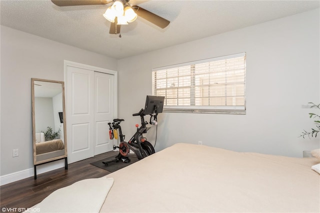 2207 S Carolina Ave Unit 10, Tampa, FL 33629 - bedroom with wood finished floors, a closet, and a ceiling fan