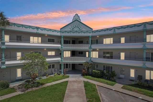 2370 Jamaican St Unit 44, Clearwater, FL 33763 - view of property at dusk