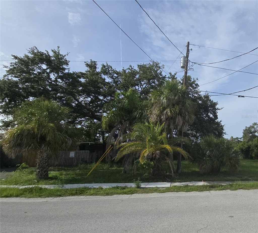 Woodlawn St, Clearwater, FL 33756 - photo 3