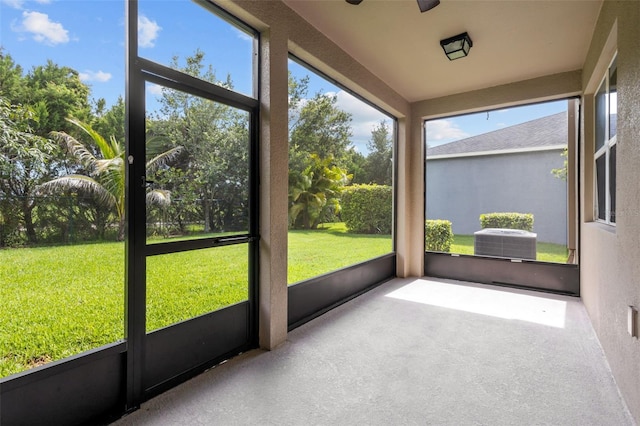 12124 Lake Blvd, Trinity, FL 34655 - sunroom featuring ceiling fan