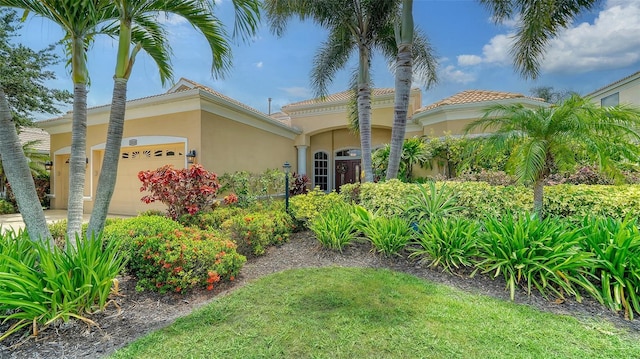15110 Sundial Pl, Lakewood Ranch, FL 34202 - view of front of property featuring stucco siding and an attached garage
