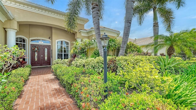 15110 Sundial Pl, Lakewood Ranch, FL 34202 - entrance to property with stucco siding