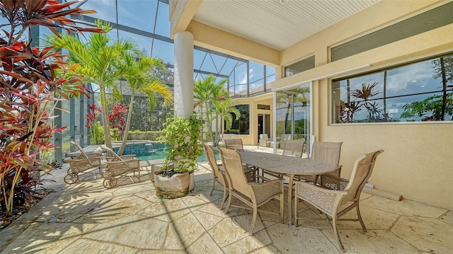 15110 Sundial Pl, Lakewood Ranch, FL 34202 - sunroom featuring a hot tub