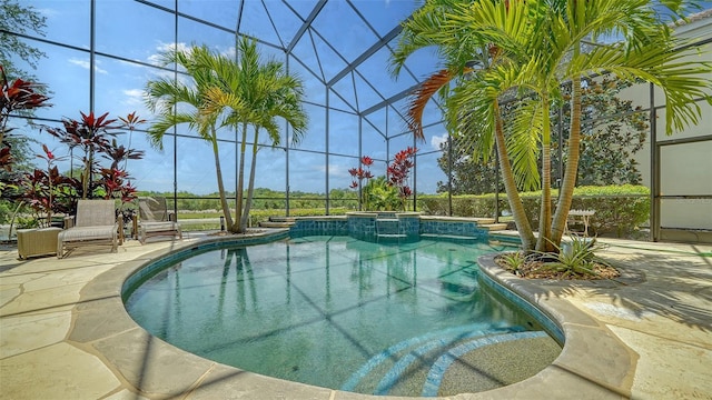15110 Sundial Pl, Lakewood Ranch, FL 34202 - view of pool featuring a patio and a pool with connected hot tub