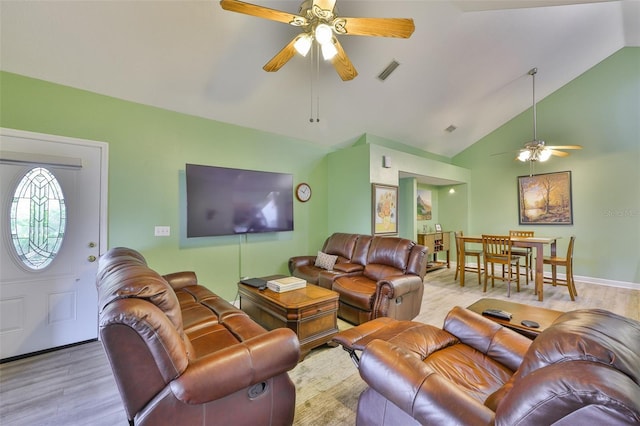 1126 Golfview Woods Dr Unit 1126, Sun City Center, FL 33573 - photo 4