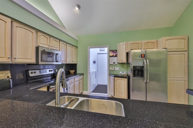 1126 Golfview Woods Dr Unit 1126, Sun City Center, FL 33573 - photo 10
